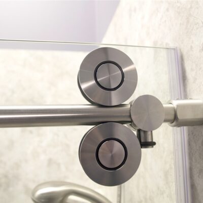 Smooth sliding door function on shower