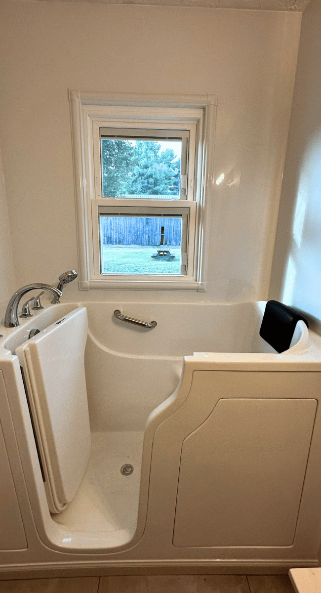 Senior Bathroom Remodel Oakland KY - walk-in bathtub