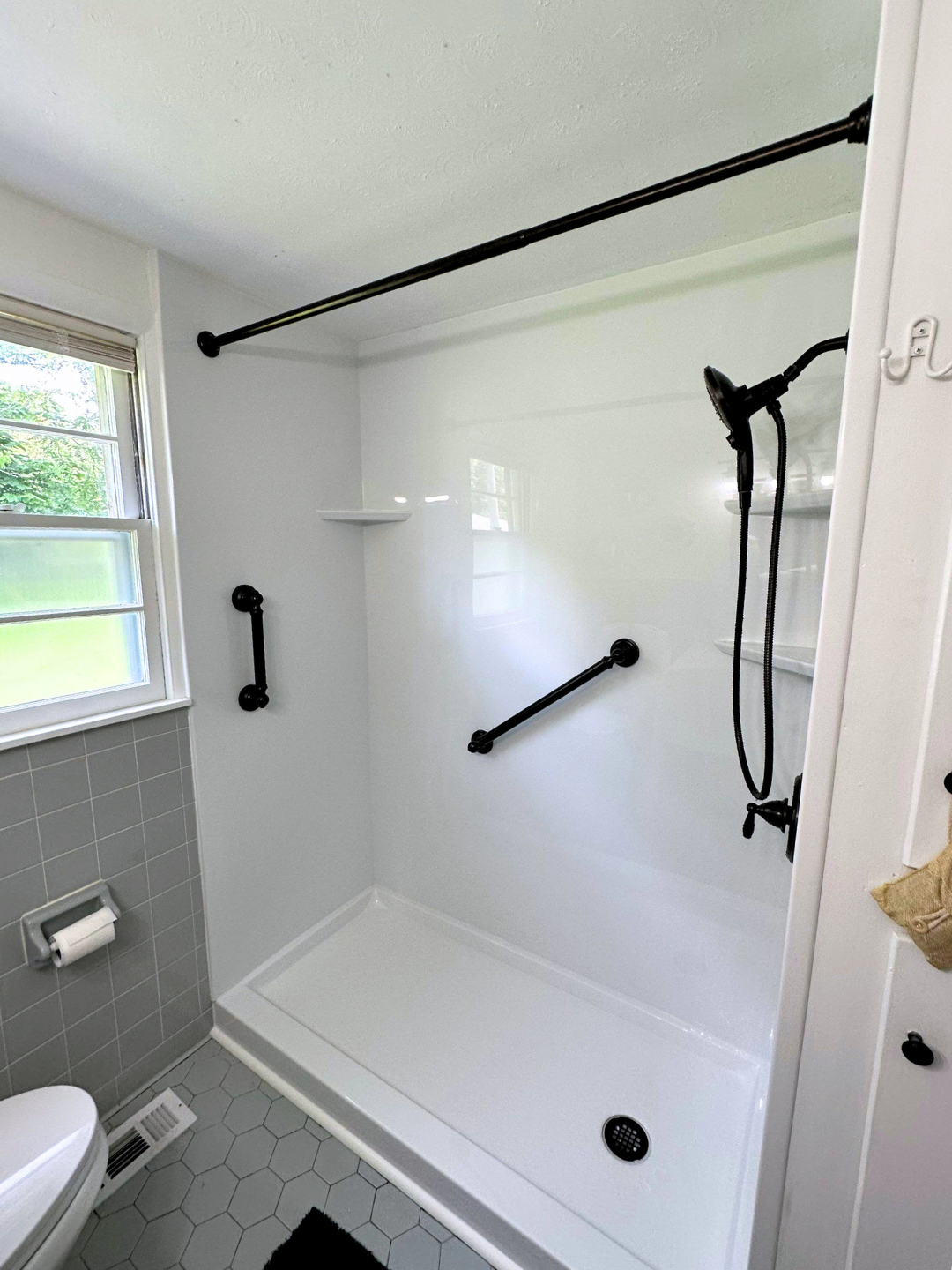 Bathroom Renovation Contractors Glasgow KY - new shower installation