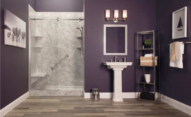 Marble shower with bench and shelves